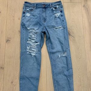 American Eagle Size 10 Regular New Without Tags Mom Jean (PRICE NEGOTIABLE)